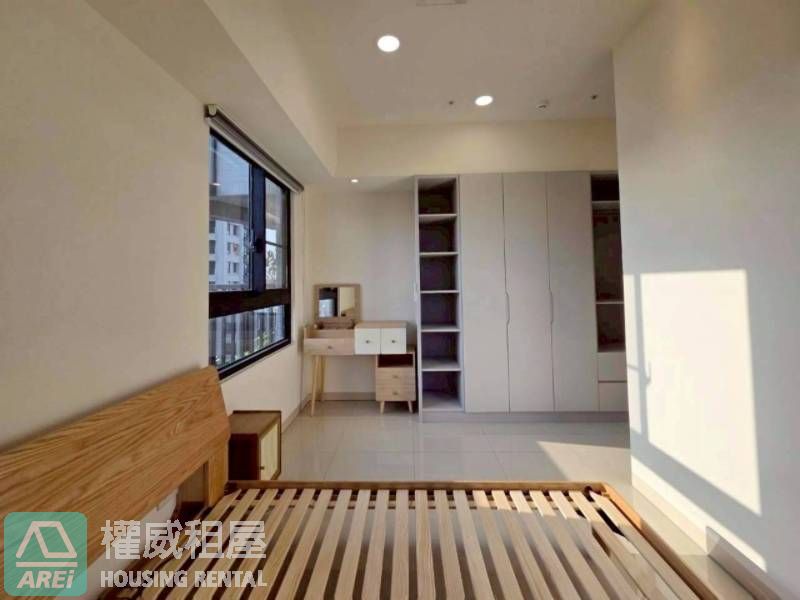 雙面採光x 可租補x 左營高鐵x 鑫悅|三鐵共構x 三房平車