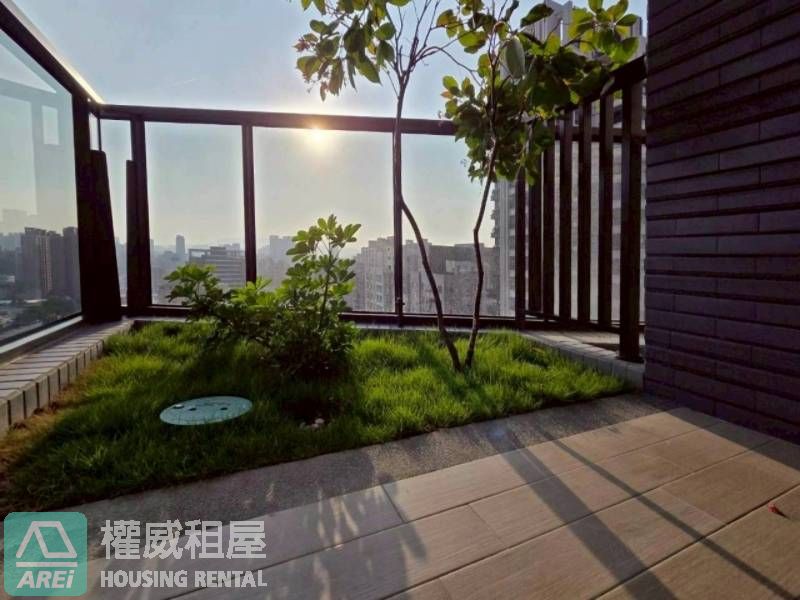 雙面採光x 可租補x 左營高鐵x 鑫悅|三鐵共構x 三房平車