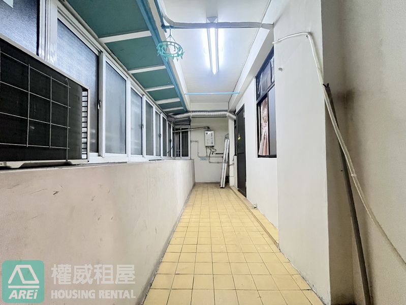 文化中心商圈｜稀有四房大坪數｜華廈電梯