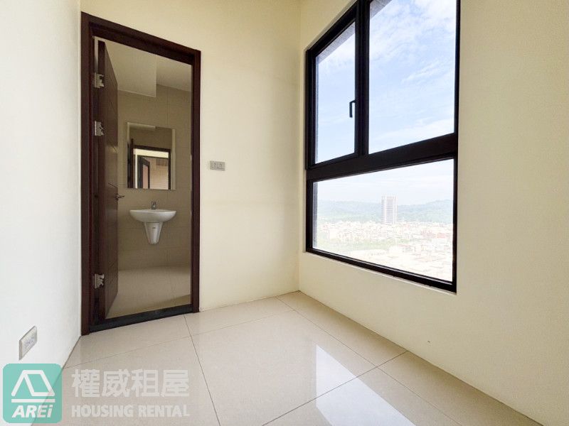 美術館|泳池|美術帝國全新景觀4房空屋平車