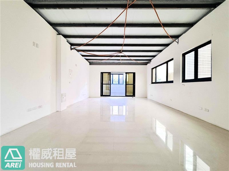 R9中央公園｜美麗島雙捷．近新崛江大坪數五樓透天店面