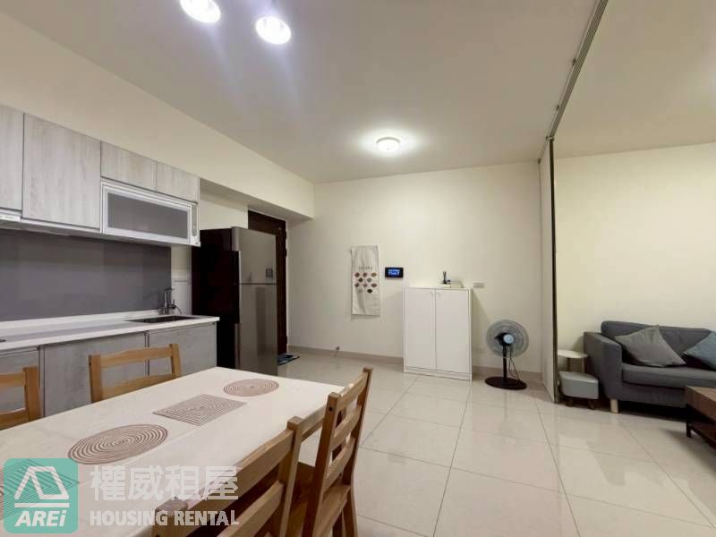 璟都心｜高醫商圈｜十全熱河商圈｜三房傢俱齊全