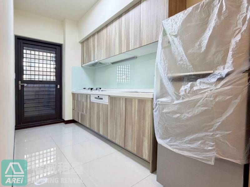 高大特區| 華雄交響曲| 河畔首排| 全新兩房平車含管