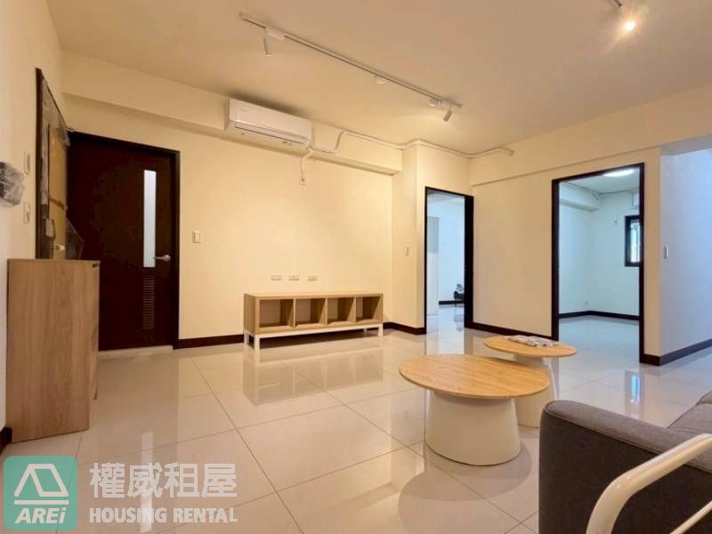 高大特區| 華雄交響曲| 河畔首排| 全新兩房平車含管