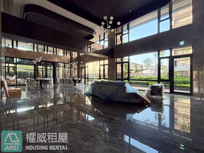 高大特區| 華雄交響曲| 河畔首排| 全新兩房平車含管