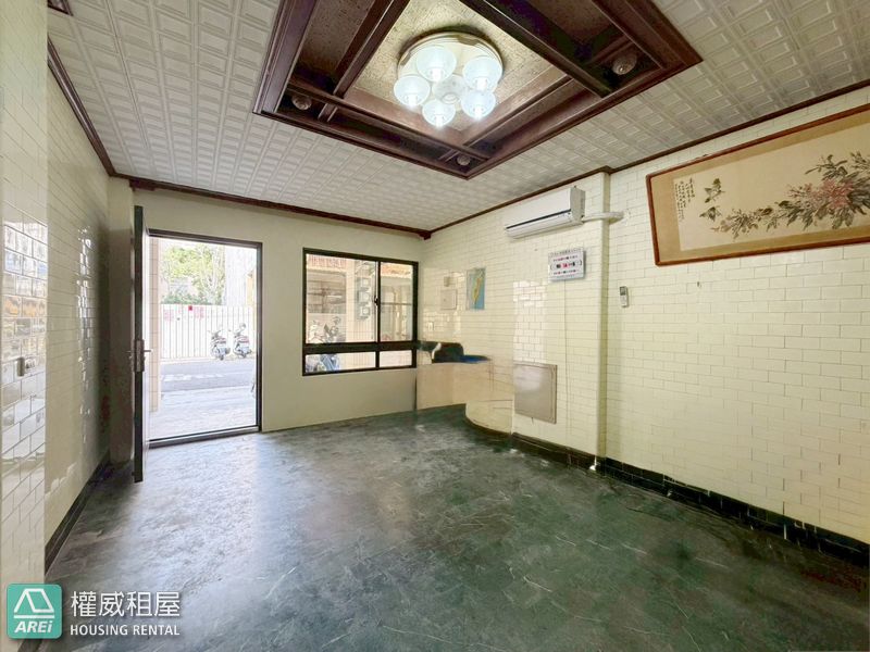 文華國小 | 鳳山翻新透天 | 7房4衛 |可租補可寵