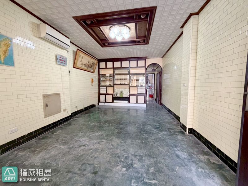 文華國小 | 鳳山翻新透天 | 7房4衛 |可租補可寵