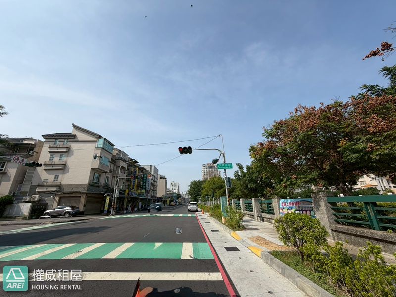 文華國小 | 鳳山翻新透天 | 7房4衛 |可租補可寵