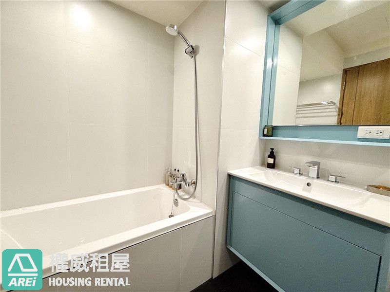 🏠亞灣三多｜京城新世界・現代精裝全新2房