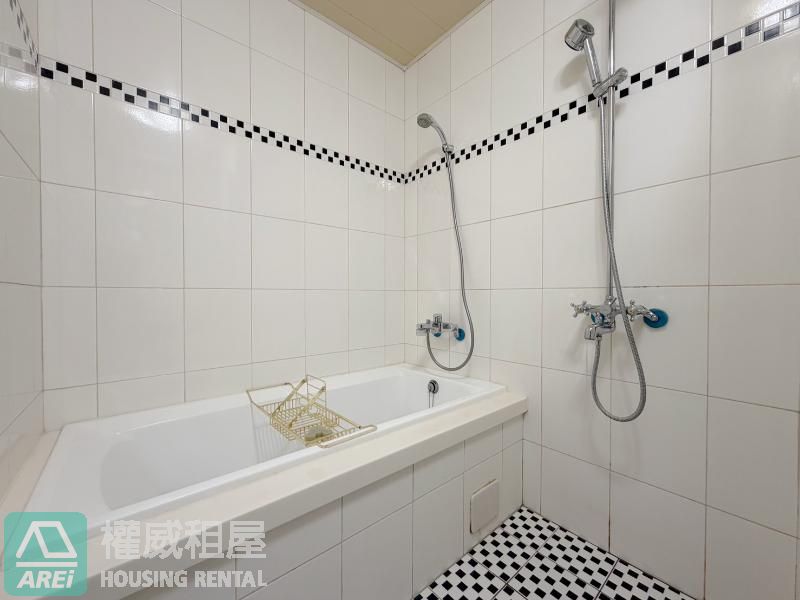 亞灣區三多商圈｜iHOME質感1大房