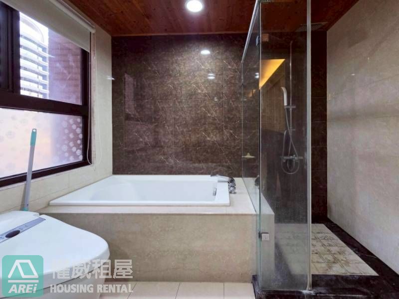 R16新左營高鐵 | TOP協勝發 | 高鐵特區 | 三房可租補