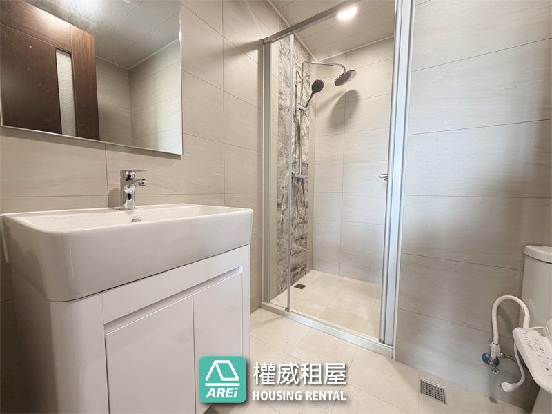 華雄交響曲｜兩房兩衛浴平車・住進河光與微風的每日序曲