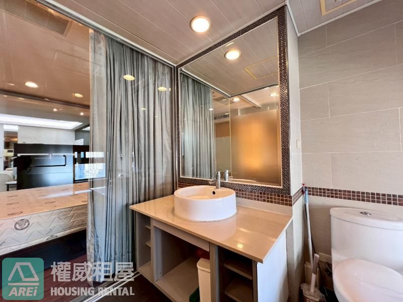 🏡 美術館|印象巴黎|1房+1衛有浴缸|平車