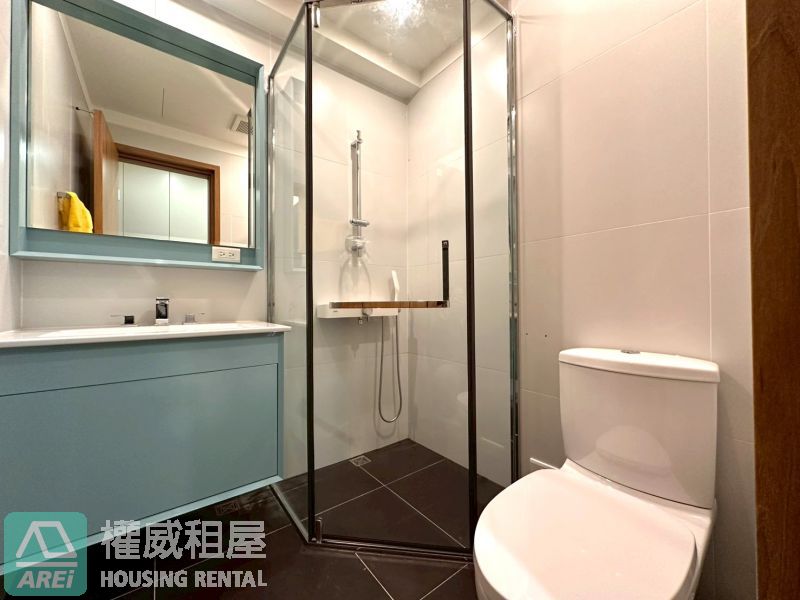 京城新世界｜R8 三多商圈核心．高樓景觀 2房雙衛｜平面車位可租