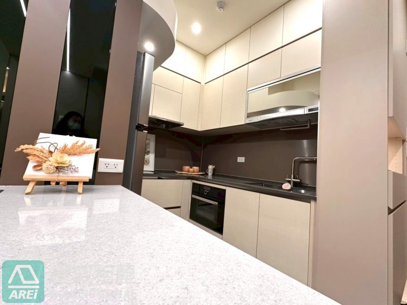 京城新世界｜R8 三多商圈核心．高樓景觀 2房雙衛｜平面車位可租