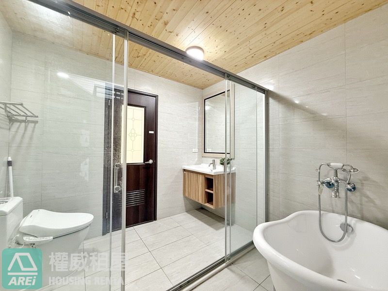 仁武皇家美墅精品四層雙車墅傢俱全