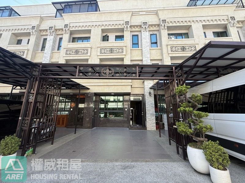 仁武皇家美墅精品四層雙車墅傢俱全