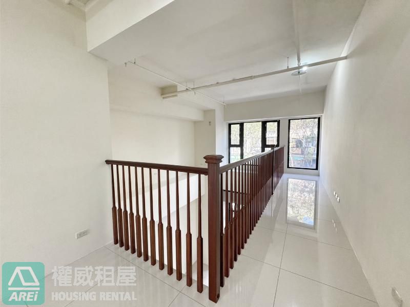 保泰一品｜鄰角窗黃金店鋪