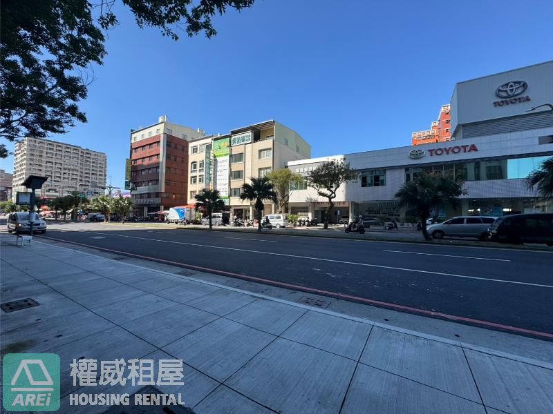 保泰一品｜鄰角窗黃金店鋪
