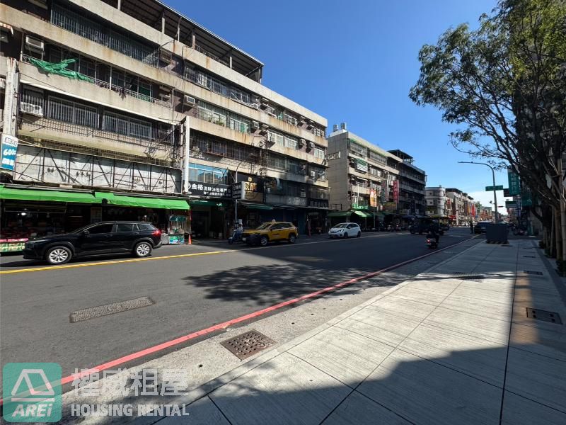 保泰一品｜鄰角窗黃金店鋪