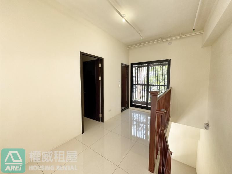 保泰一品｜角窗大面寬黃金店鋪