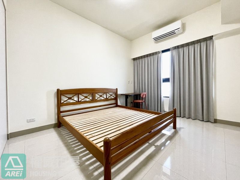 可租補鳳山文山特區綠廳院全新詩肯柚木兩房車位