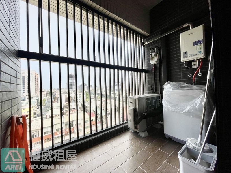 可租補鳳山文山特區綠廳院全新詩肯柚木兩房車位