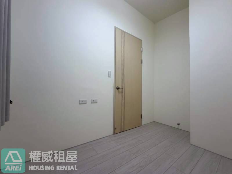 鳳凰信義| 岡山捷運宅| 兩房可租補| 樂購百貨x高醫岡山醫院