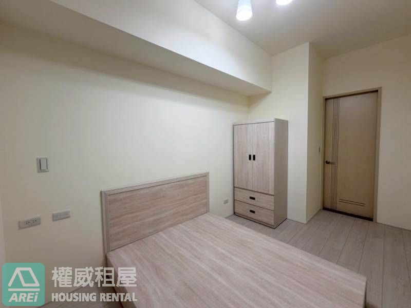 鳳凰信義| 岡山捷運宅| 兩房可租補| 樂購百貨x高醫岡山醫院