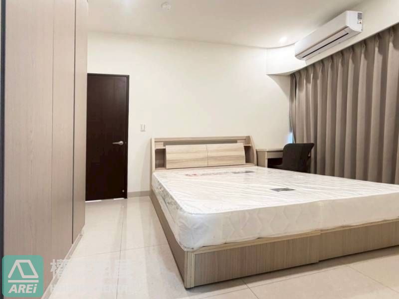 楠梓・高大特區| 冠傑UI| 可租補| 2+1房平車