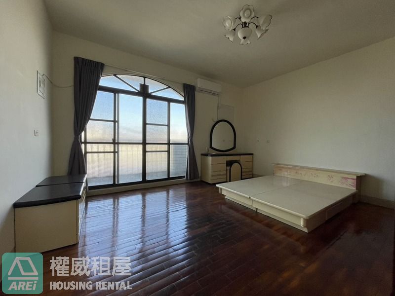 橋頭仕豐南路五房透天車墅