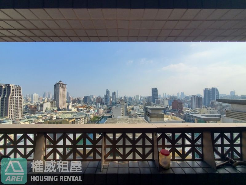 租補三房空屋∣前金幸福川∣皇家之戀景觀高樓