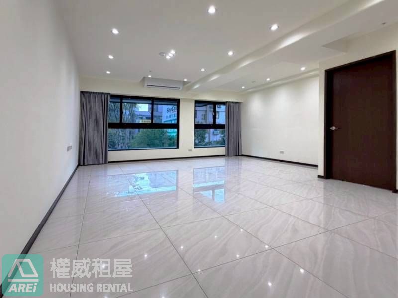 美術館特區| 美術白天鵝| 奢華景觀宅| 2+1房平車