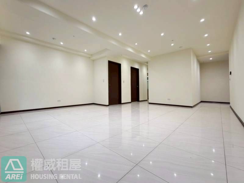 美術館特區| 美術白天鵝| 奢華景觀宅| 2+1房平車