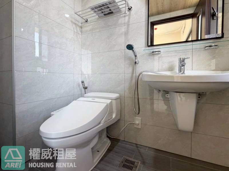 和築豐光|輕軌高雄高工|秒殺高樓採光兩房兩衛