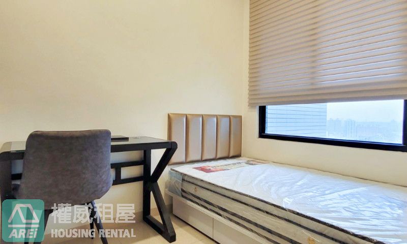 高鐵MRT鑫高鐵明亮兩房車位可租補