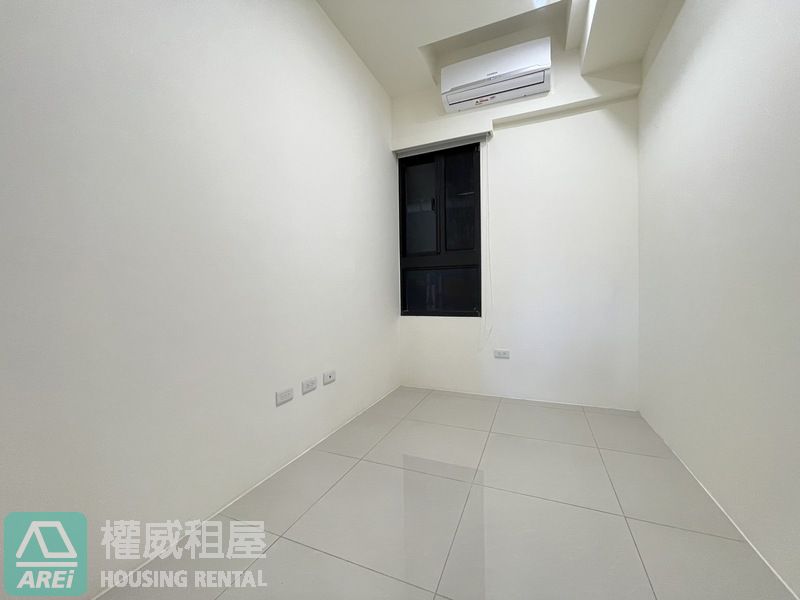 高大崑庭馥御全新採光簡約三房平車