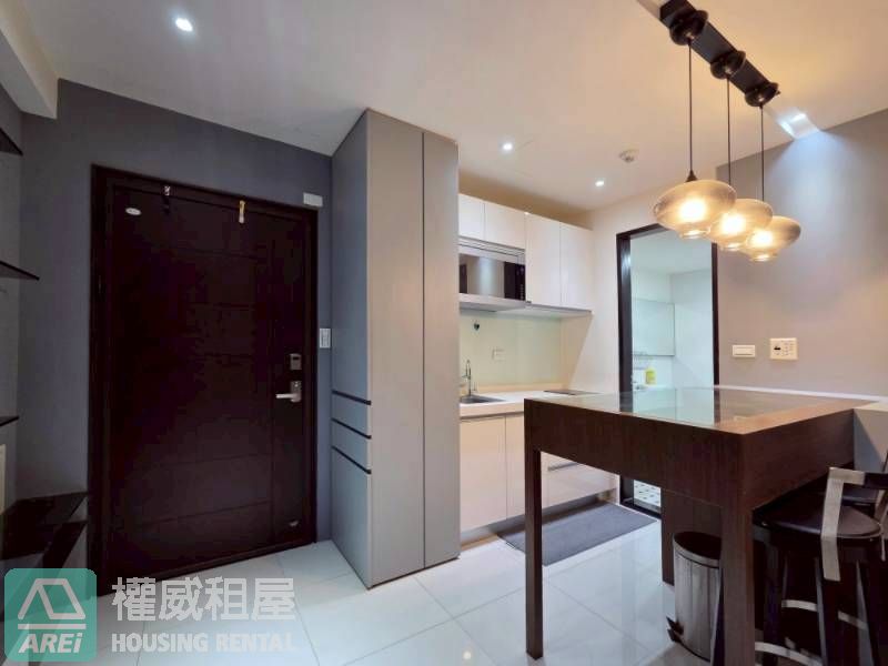 R14巨蛋MRT｜漢神巨蛋｜聯上F1｜隱奢美學寓所1+1房．可租補