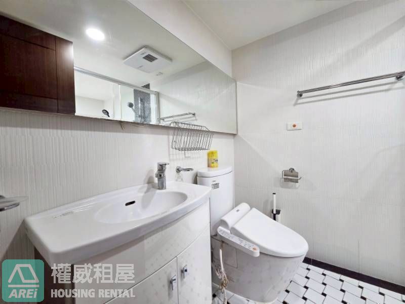 R14巨蛋MRT｜漢神巨蛋｜聯上F1｜隱奢美學寓所1+1房．可租補