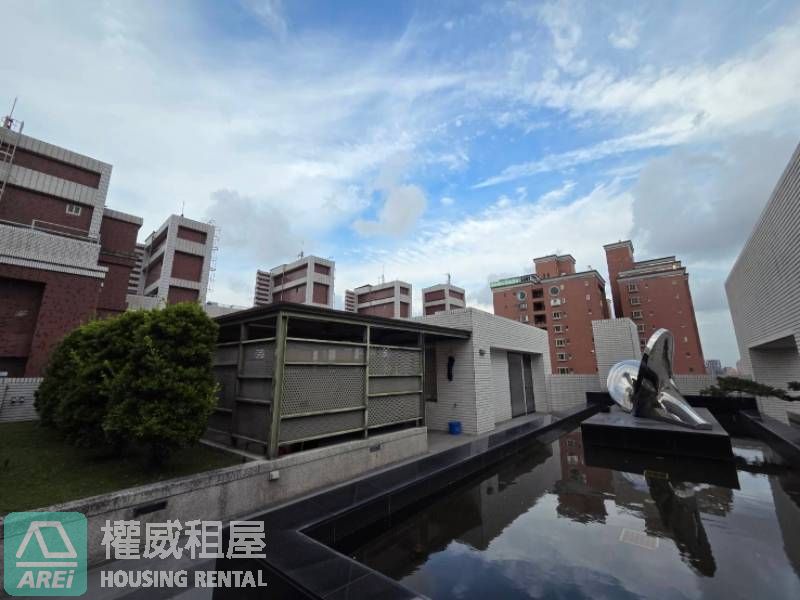 R14巨蛋MRT｜漢神巨蛋｜聯上F1｜隱奢美學寓所1+1房．可租補