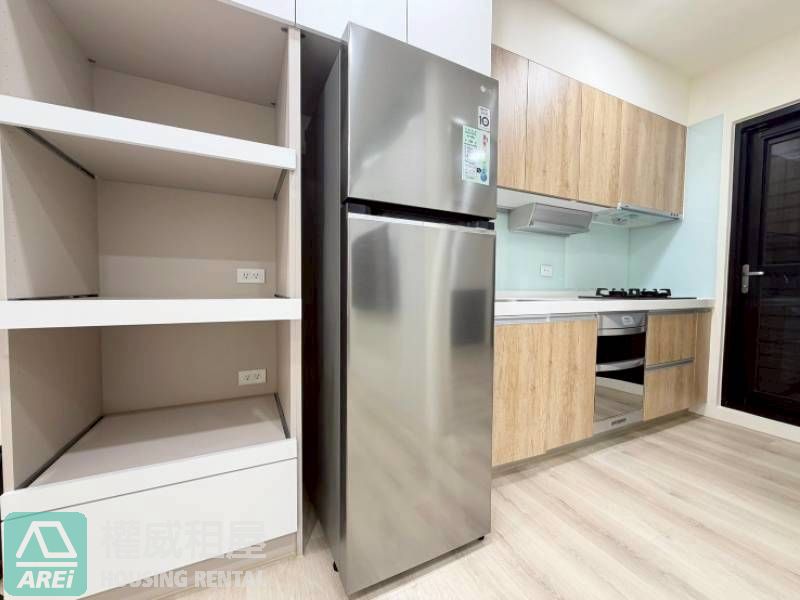 左營高鐵| 三鐵共構| 棋琴26重奏質感2房| 可租補*家俱後補