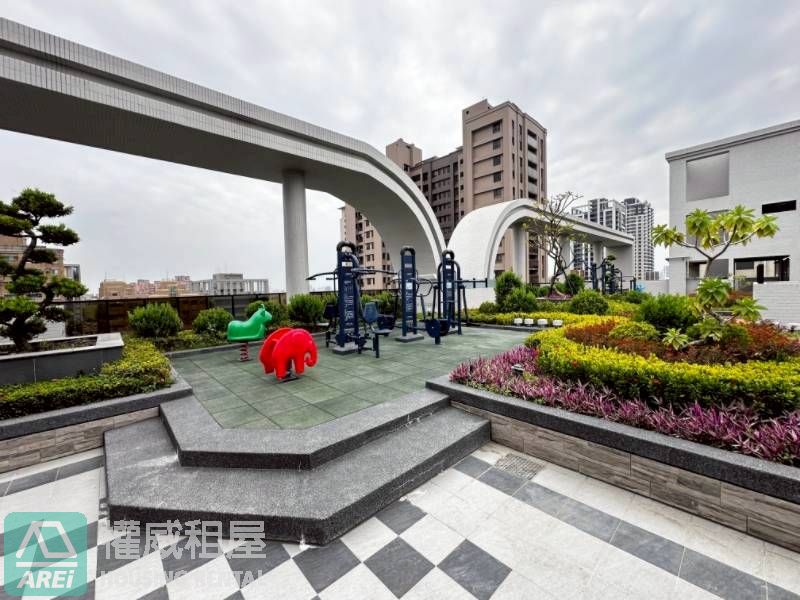 左營高鐵| 三鐵共構| 棋琴26重奏質感2房| 可租補*家俱後補