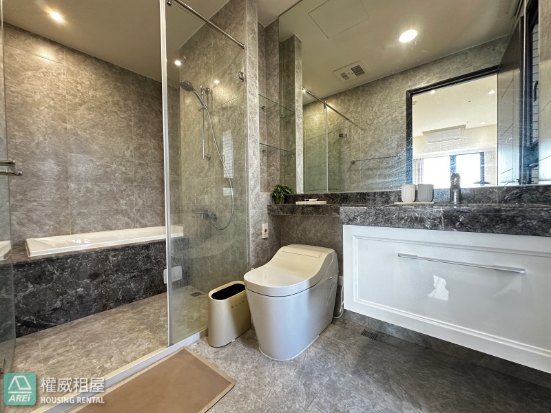 窗框即是畫框，收藏一片山海的靜謐｜太普美術海 3+1房平車