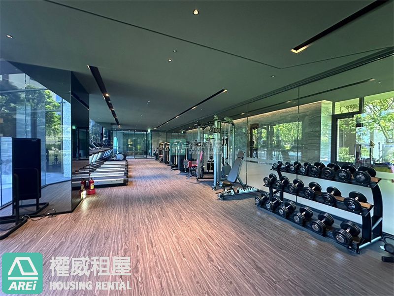 窗框即是畫框，收藏一片山海的靜謐｜太普美術海 3+1房平車