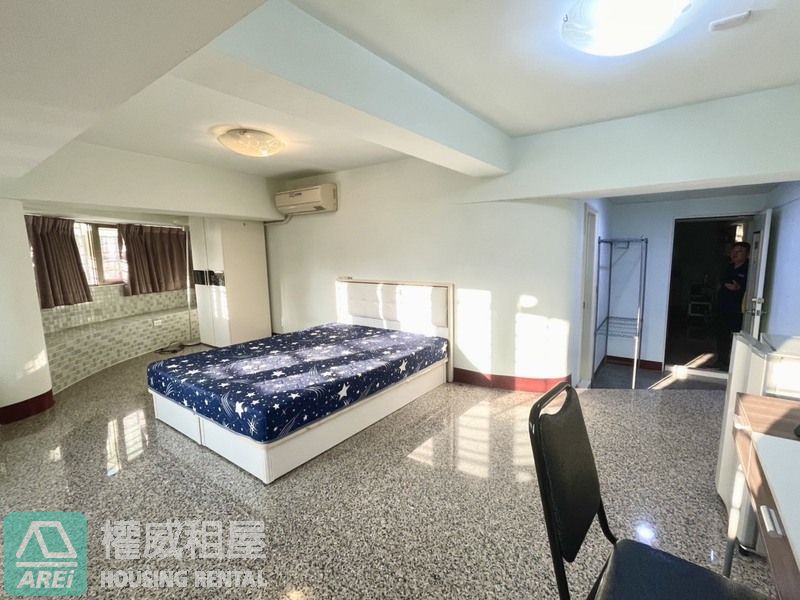 高鐵商圈2樓大空間套房（703房）