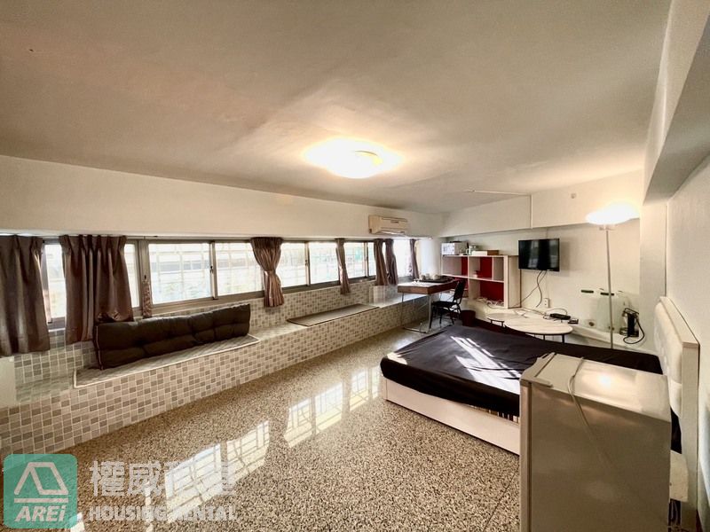 高鐵商圈2樓大空間套房（705房）