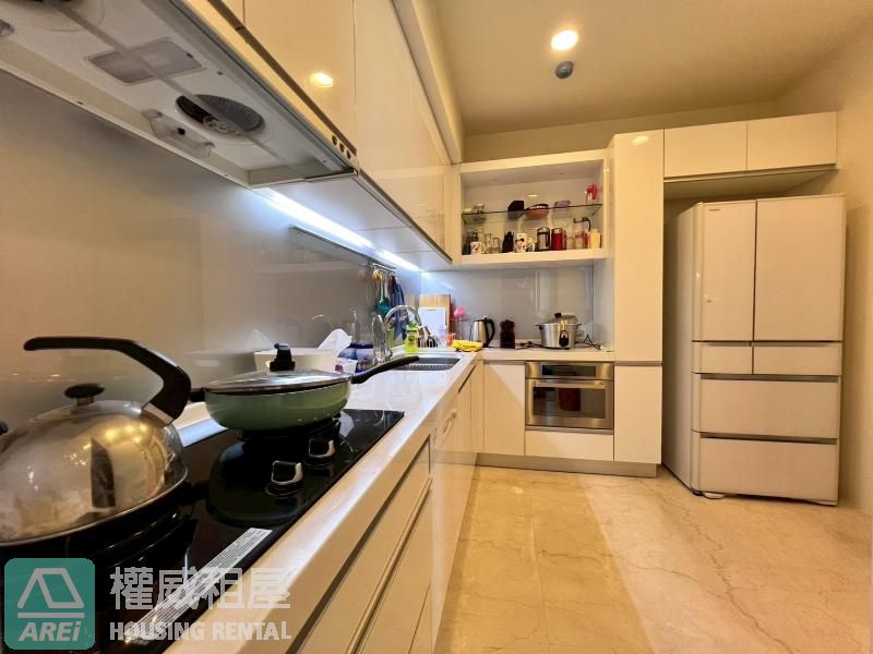 🌿俯瞰美術館景觀|美術君臨 3+1房平車