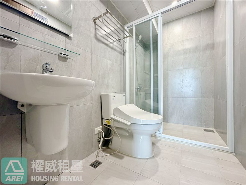 後勁MRT科楠全新明亮景觀2房車位