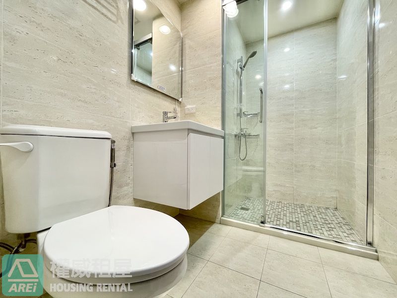 R12捷運后羿站上興富發博愛看太陽3房平車