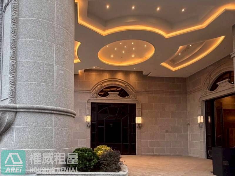 左營 | 興富發鉑愛悅 | 擎天地標．高樓兩房平車